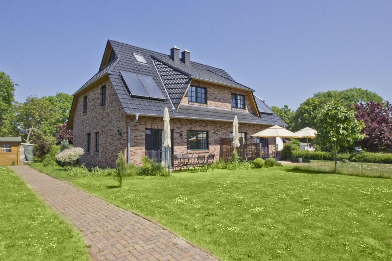 Ostseehaus Lea Doppelhaushaelfte Wiek auf Rügen エクステリア 写真